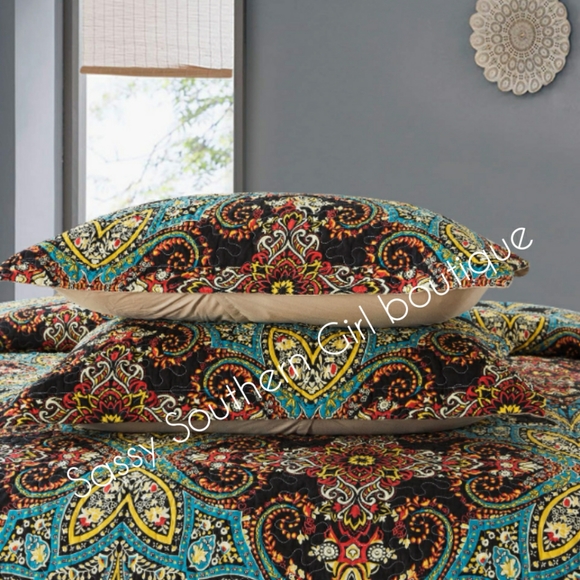 🆕⭐Boho quilt and shams bedding - Picture 3 of 9